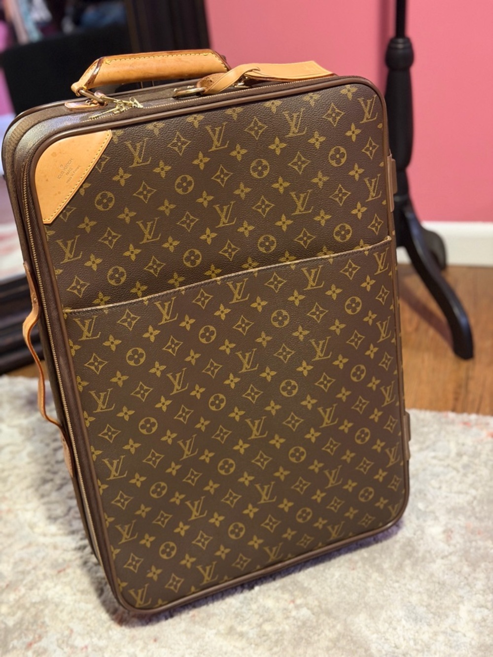 AUTHENTIC LOUIS VUITTON LUGGAGE - Picture 2 of 12